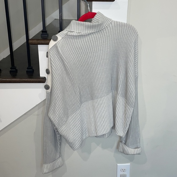 NWOT Express Sweater - Picture 3 of 3